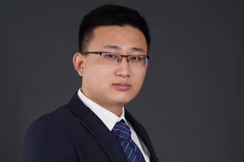 吾爱吾师 | 专科生站上大学讲台：做最懂学生的老师