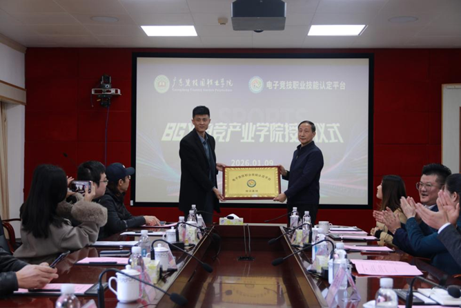 08a78b8d322d0a8997fae5809c25e515